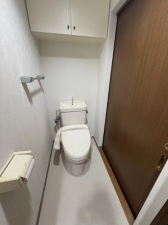 松江市西津田、マンションのトイレ画像です