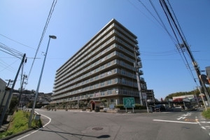 松江市西津田、マンションの外観画像です