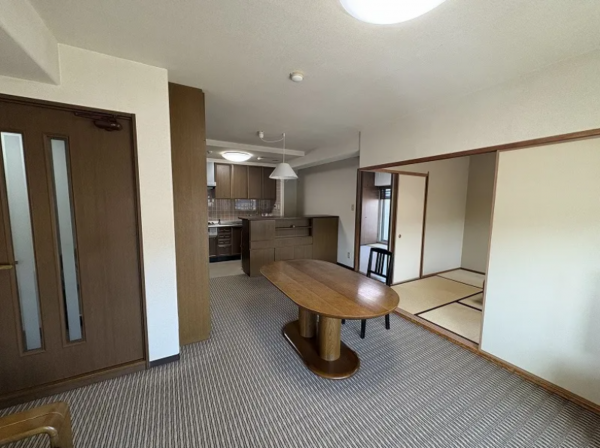 松江市西津田、マンションの居間画像です
