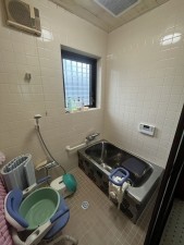 松江市上乃木、中古一戸建ての風呂画像です