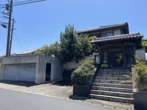 松江市上乃木、中古一戸建ての外観画像です