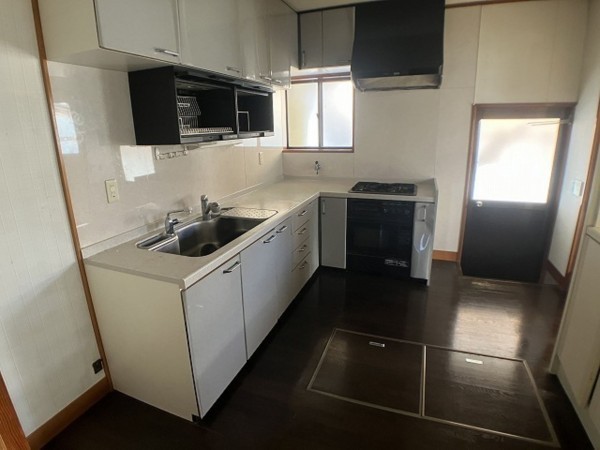 松江市古志原、中古一戸建てのキッチン画像です