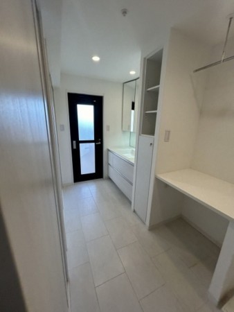 松江市砂子町、マンションの洗面画像です