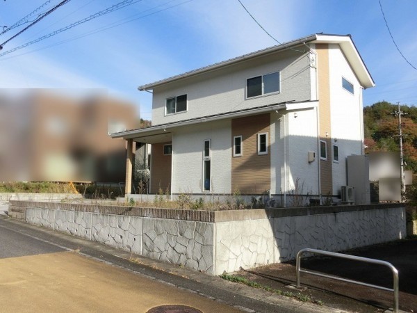 松江市八雲町、中古一戸建ての外観画像です