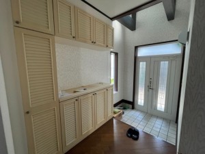 松江市法吉町、中古一戸建ての玄関画像です