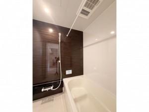 松江市雑賀町、新築一戸建ての風呂画像です