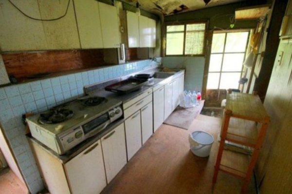 松江市秋鹿町、中古一戸建てのキッチン画像です