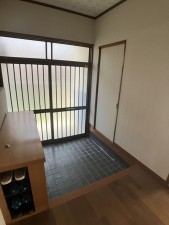 松江市浜乃木、中古一戸建ての玄関画像です