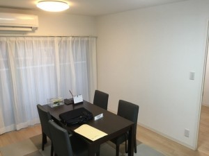 松江市北田町、収益物件/マンションの居間画像です