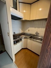 松江市寺町、マンションのキッチン画像です