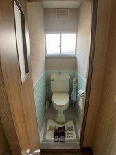 松江市中原町、中古一戸建てのトイレ画像です