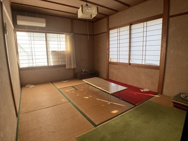 松江市中原町、中古一戸建ての画像です