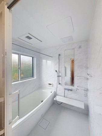 松江市鹿島町、中古一戸建ての風呂画像です