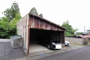 松江市淞北台、中古一戸建ての駐車場画像です