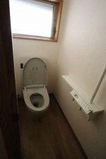 松江市宍道町、中古一戸建てのトイレ画像です
