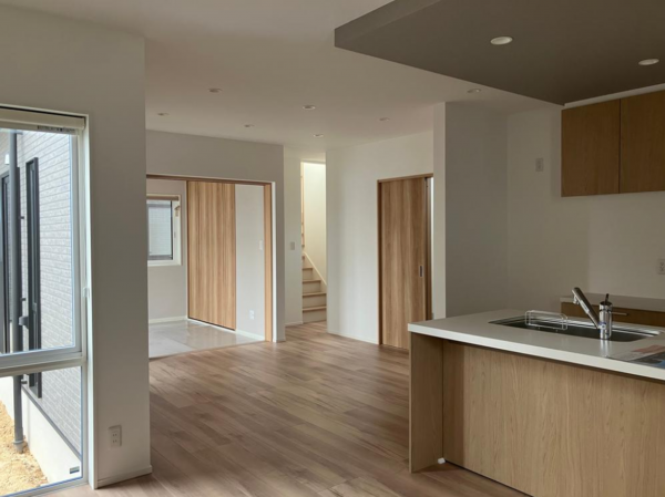 米子市両三柳、新築一戸建ての居間画像です