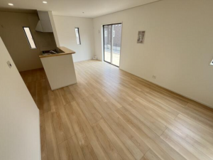 出雲市大津町、新築一戸建ての居間画像です