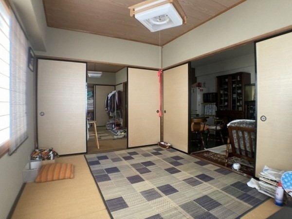 松江市奥谷町、マンションの画像です