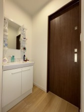 出雲市芦渡町、中古一戸建ての洗面画像です