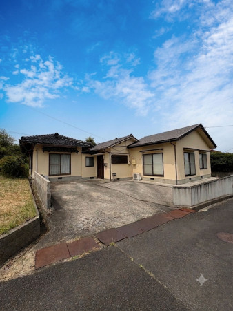 出雲市、中古一戸建ての外観画像です