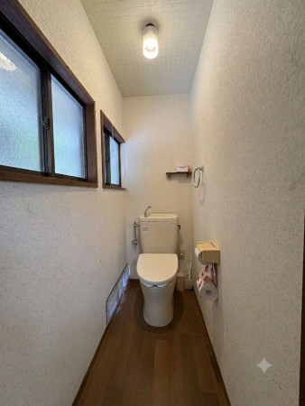 出雲市、中古一戸建てのトイレ画像です