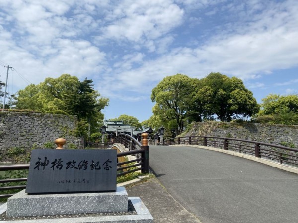 八代市松江城町、マンションの画像です