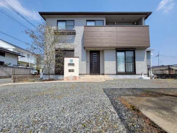 玉名市築地、中古一戸建ての画像です