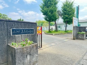 上益城郡嘉島町大字上六嘉、土地の小学校画像です