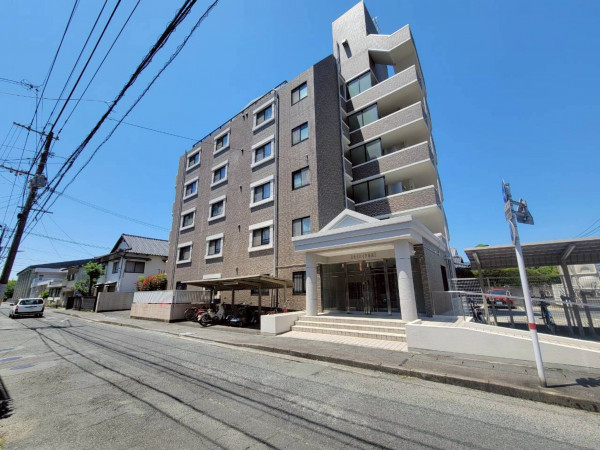 熊本市中央区島崎、マンションの外観画像です