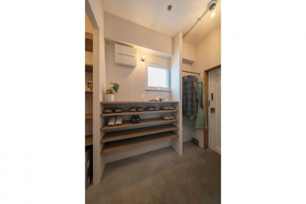 熊本市中央区新屋敷、マンションの玄関画像です
