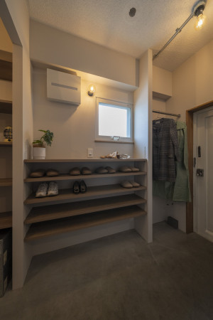 熊本市中央区新屋敷、マンションの玄関画像です