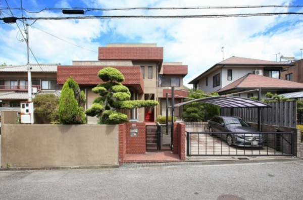 和泉市光明台、中古一戸建ての画像です