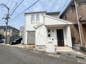 和泉市唐国町、中古一戸建ての画像です
