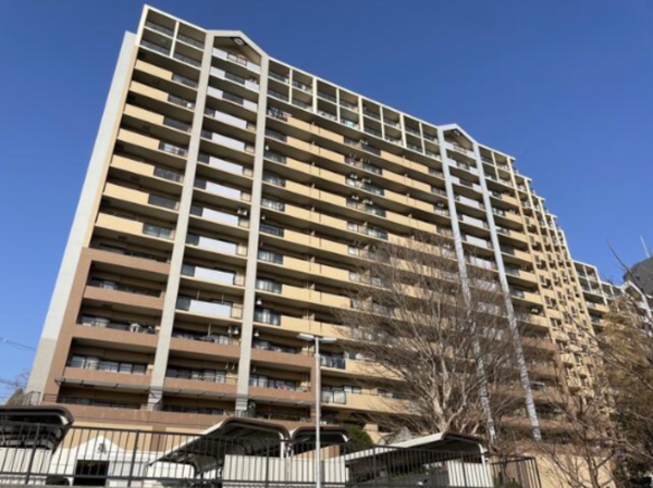 和泉市室堂町、マンションの画像です