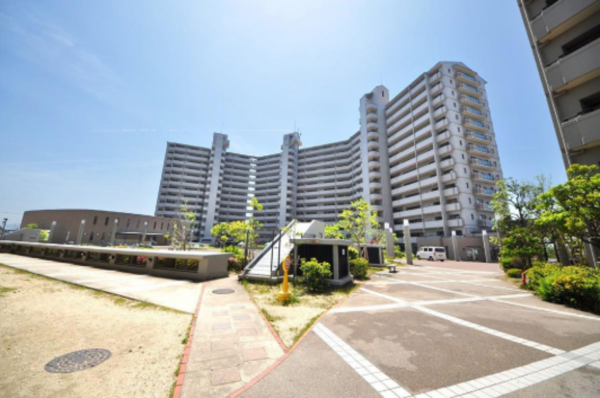 和泉市小田町、マンションの画像です