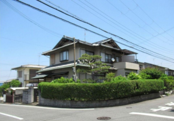 岸和田市東ケ丘町、中古一戸建ての画像です