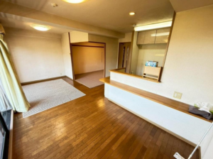 和泉市室堂町、マンションの画像です