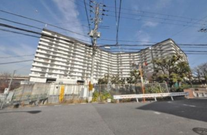 和泉市上代町、マンションの間取り画像です