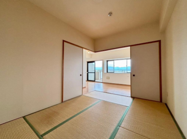 和泉市小田町、マンションの画像です