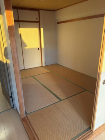 和泉市府中町、マンションの画像です