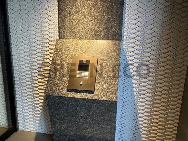 大阪市浪速区塩草、マンションの画像です