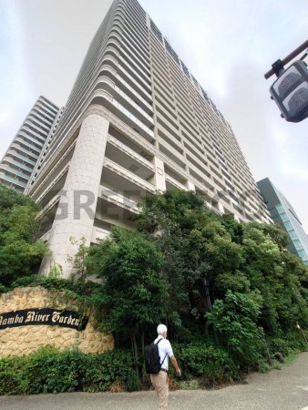 大阪市浪速区湊町、マンションの画像です