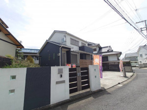 岸和田市東ケ丘町、中古一戸建ての画像です