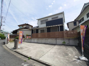 岸和田市東ケ丘町、中古一戸建ての画像です