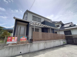 岸和田市東ケ丘町、中古一戸建ての画像です