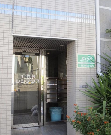 大阪市西区千代崎、収益物件/店舗付住宅の画像です