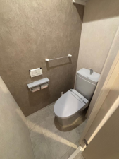 和泉市府中町、マンションの画像です