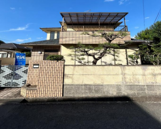 和泉市鶴山台、中古一戸建ての画像です