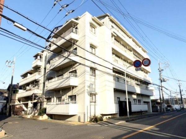 岸和田市池尻町、マンションの画像です