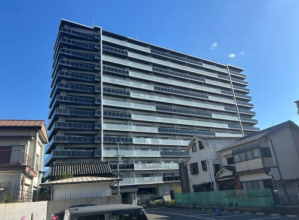 岸和田市沼町、マンションの画像です